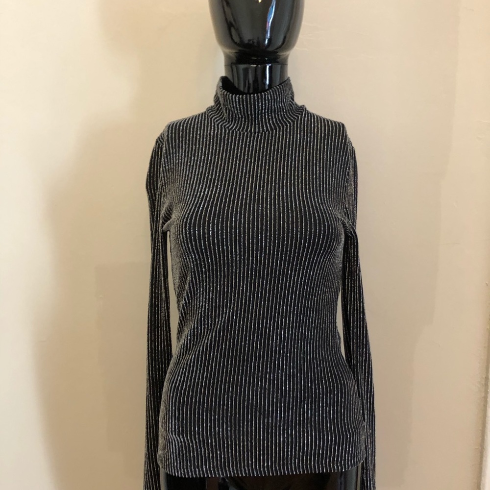 Bcbg silver and black turtleneck - Picture 7 of 7